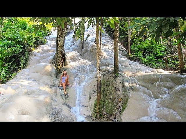 Chanig Mai- Bua Tong Sticky Waterfalls - So Sticky You Can Walk Up